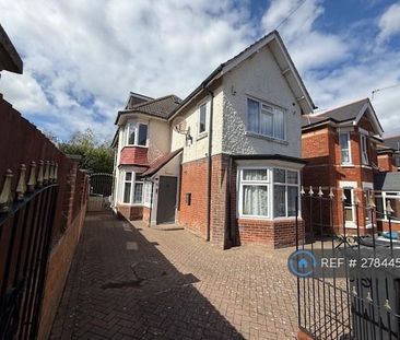 5 bedroom detached house to rent - Photo 2