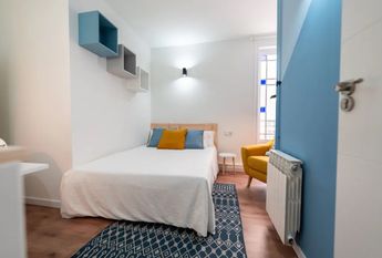 Ronda de Sant Pere, Barcelona, Catalonia 08010