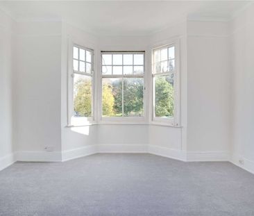 A lovely and bright two bedroom flat in the heart of Wandsworth. - Photo 5