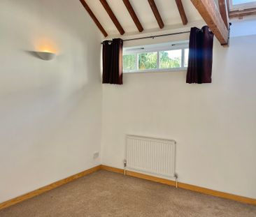 2 bedroom Two Bedroom Property to rent - Photo 6
