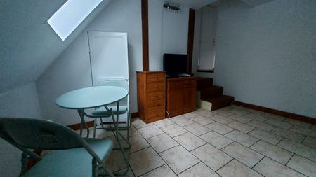 Location Appartement 1 pièce 28m² - Photo 2