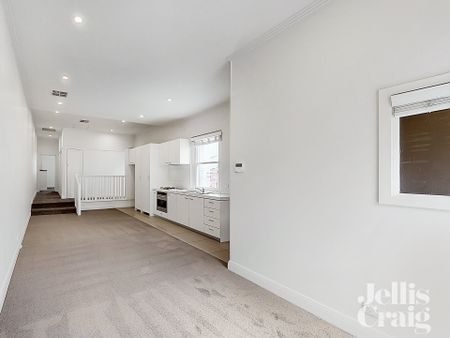 2/585 Whitehorse Road, Surrey Hills - Photo 2