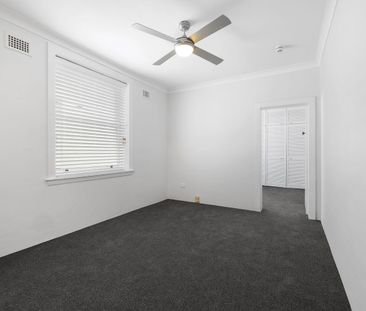 Renovated one-bedroom home / leafy Darlinghurst setting - Photo 3