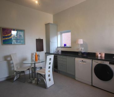 3 bedroom maisonette to rent - Photo 5