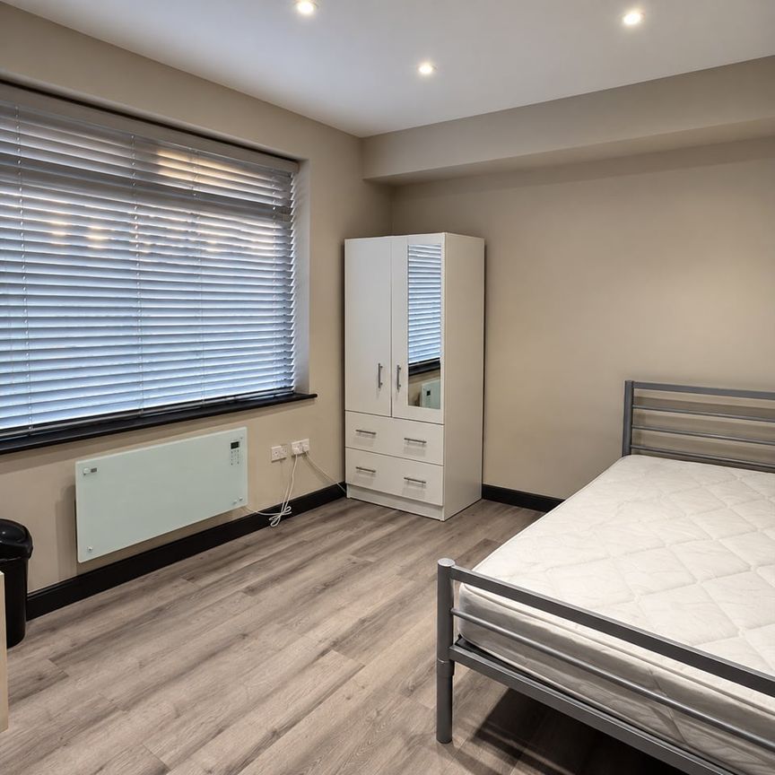 Studio Flat, Wealdstone, HA3 - Photo 1