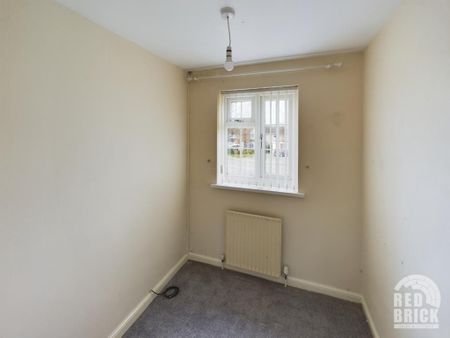 3 bedroom semi-detached house to rent - Photo 3
