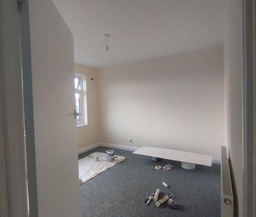 2 Bed Maisonette, Northwold Road, E5 - Photo 2