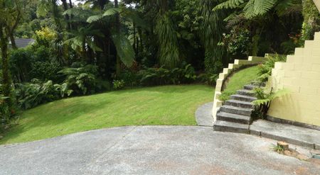 Elevated Refurbished Three Bedroom Home - Photo 2