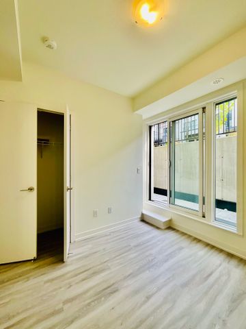 For Lease - 8 Steckley House Lane Unit# 212, Richmond Hill, Ontario - Photo 2