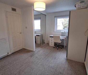 2 bedroom semi-detached house to rent - Photo 5