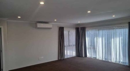 Rototuna 3 Bedroom - Photo 3