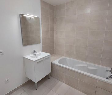 location Appartement T2 DE 48.06m² À COUBLEVIE - Photo 1