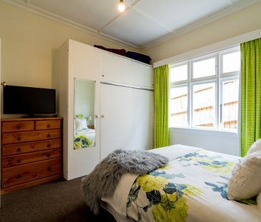 Harbour Views, Sunroom & Exceptional Street Appeal - Photo 6