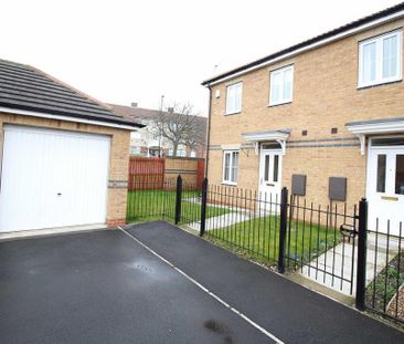 3 bedroom semi-detached house to rent - Photo 2