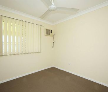 Fully Airconditioned - Two Living Areas - Side Access - Photo 6