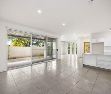 23 Barrine Crescent, Caloundra West, Qld 4551 - Photo 1