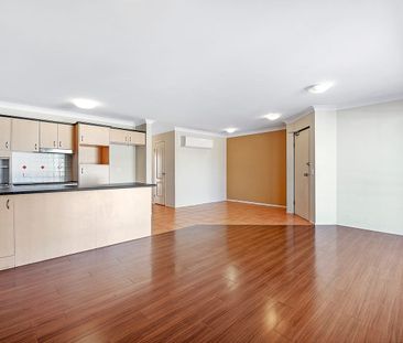 19/5 Railway Street, Southport, Qld 4215 - Photo 4