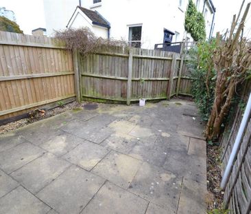 3 bedroom end of terrace house to rent - Photo 5