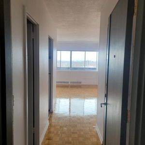 Studio chauffé, eau chaude, poêle, frigo - Photo 2