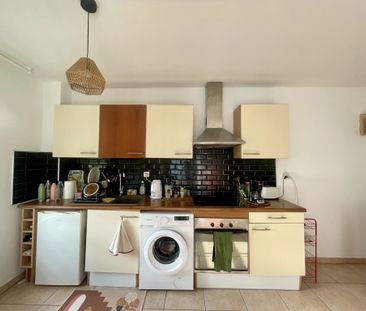 Location Appartement 2 pièces 49m² LA POSSESSION 97419 - Photo 4