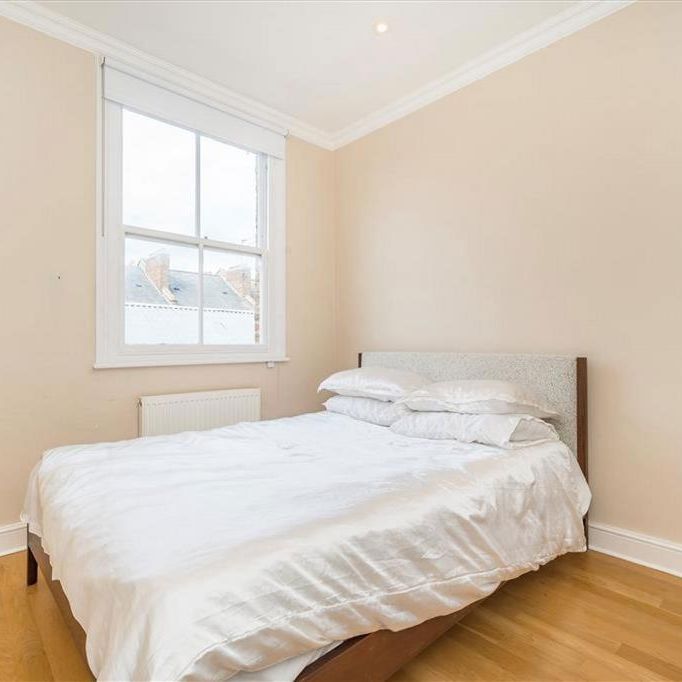 3 bedroom flat to rent - Photo 1