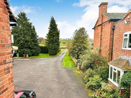 Park Farm, Kidderminster Road, Dodford, Bromsgrove, B61 - Photo 3