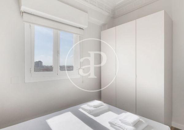 Penthouse for rent with Terrace in San Francesc (Valencia)