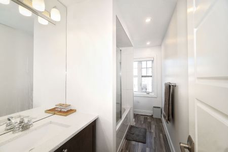 For Lease - 754 Devario Crescent, Barrhaven, Ontario - Photo 2