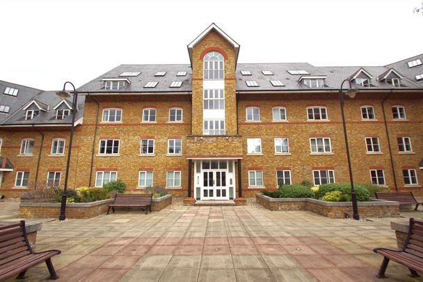 2 bed Flat for rent - Photo 1