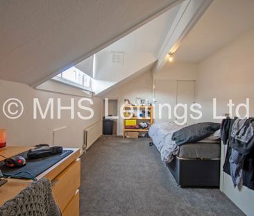 3 Bedroom Mid Terraced House for rent in Beechwood Mount - Photo 5