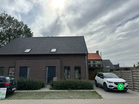 Moderne en lichtrijke nieuwbouwwoning met drie slaapkamers te Handzame (Kortemark) - Photo 5