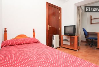 granada, Andalusia 18002