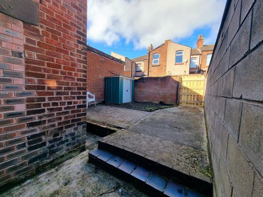 Property To Rent Hall Street, St. Helens, WA10 | 3 Bedroom Terraced through Little Estate Agents - Photo 1