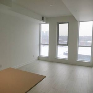 Downtown Spacious Condo Bachelor For Rent - Photo 2