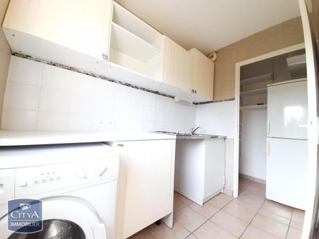 Location Appartement 3 pièces 54m² MILLAU 12100 - Photo 4