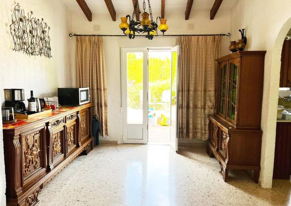 Villa for rent in Javea with 3 bedrooms and private pool