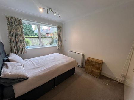 2 bedroom flat to rent - Photo 4