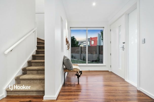 Live Large, Entertain Bigger - Stunning Family Home in Mawson Lakes. - Photo 1