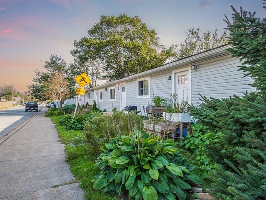 11 Catherine Street, Dartmouth – 1 Bedroom + In Suite Laundry Unit Available November 1st! - Photo 1