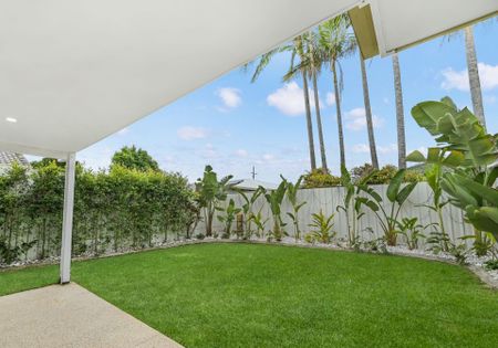 Family Home near Wurtulla Beaches - Photo 2