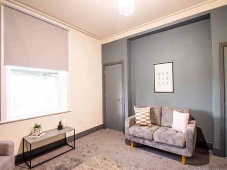 Westover Road (Room 6), Bramley, Leeds - Photo 3