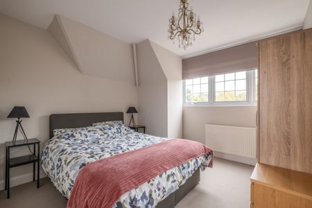 4 bedroom detached house to rent - Photo 5