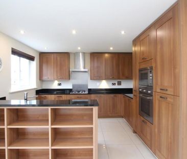 A rare oppertunity to live in an ex-showhome four bedroom detached ... - Photo 2