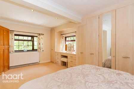 6 bedroom detached house to rent - Photo 2