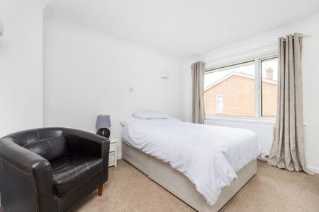 3 bedroom end of terrace house to rent - Photo 5