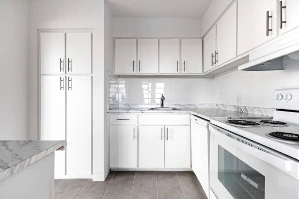 Domaine Bellerive Apartments — Bachelor available at 1 Place De La Belle-Rive, Laval - Photo 1