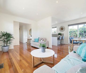 Three-bedroom family home in fantastic location - Photo 1