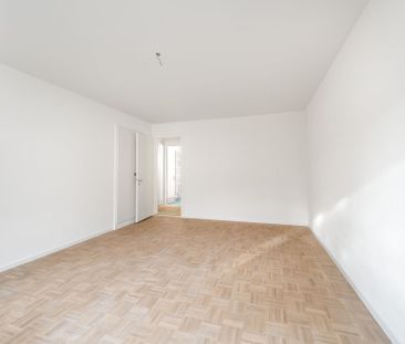 Newly renovated single apartment in the heart of Zurich-Wiedikon - Photo 2