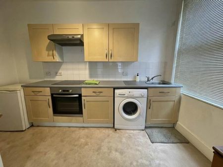 1 bedroom flat to rent - Photo 3