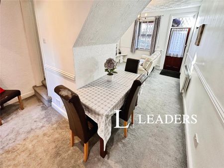 2 bedroom terraced house to rent - Photo 4